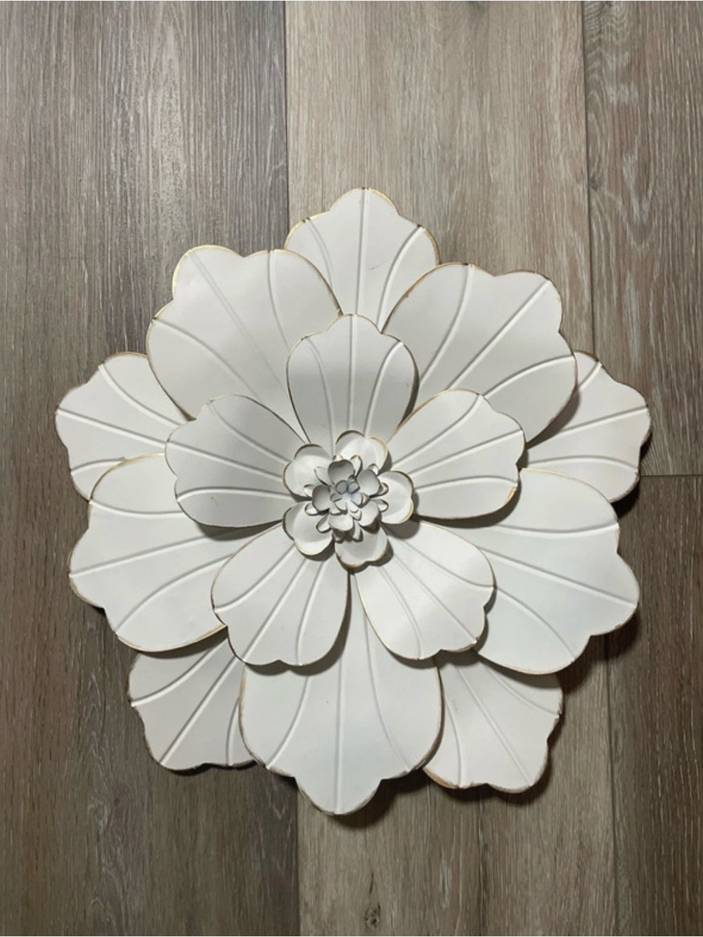 White Floral Metal Wall Decor Flower